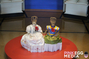 An homage to Frida's painting, "The Two Fridas (1939)" by Humberto Spíndolza. Photo by: Ana Pines